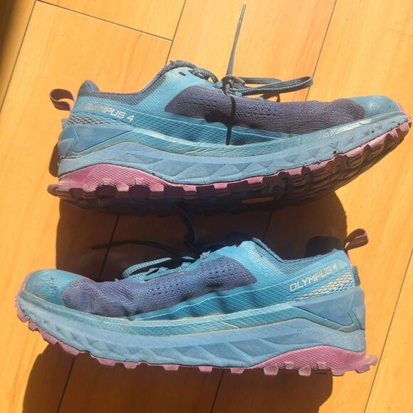 Altra Olympus 4 Womens size 9 - Picture 1 of 6